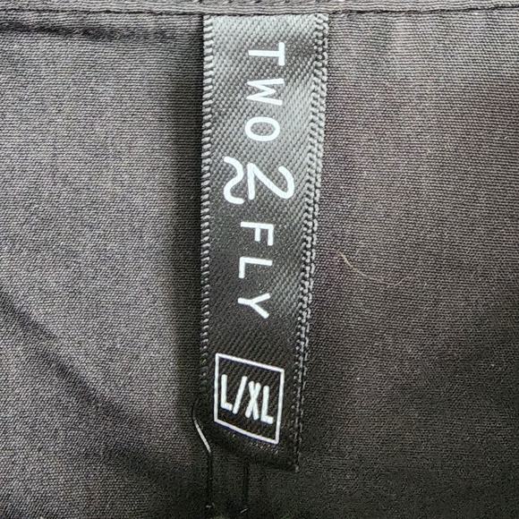 2 FLY CO. NWT Loopty Lou Black and White Pearl Snap Top With Rope Embroidery - Picture 9 of 9